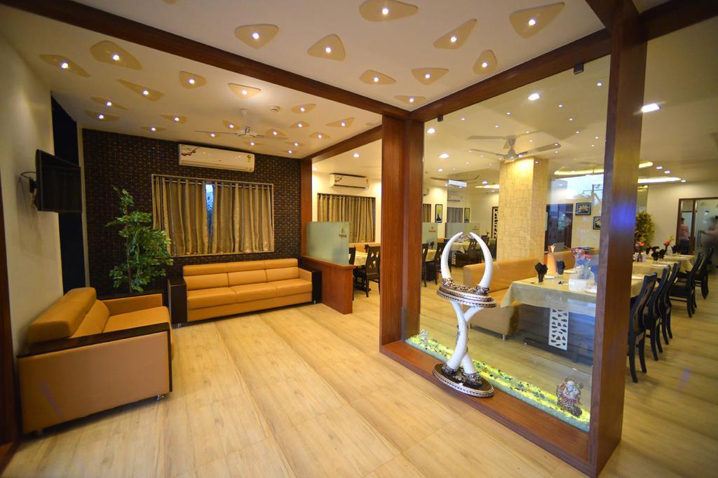 The Grand Imperial Hotel Morbi Zewnętrze zdjęcie