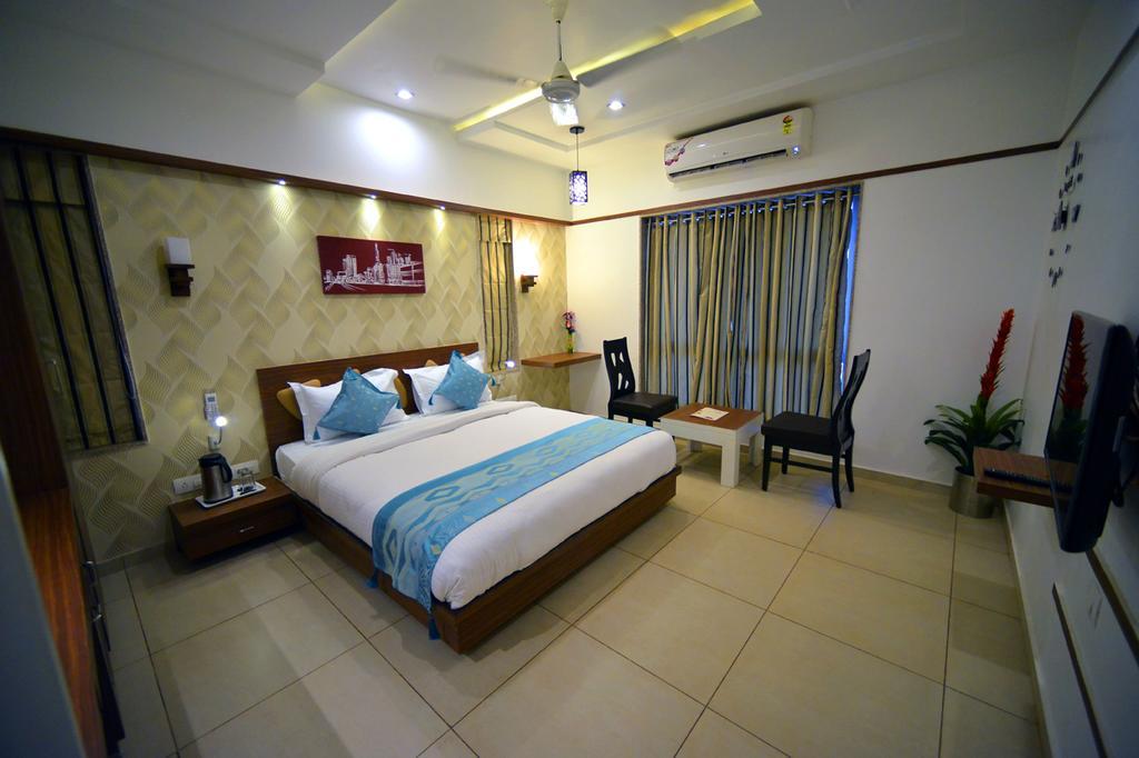 The Grand Imperial Hotel Morbi Pokój zdjęcie
