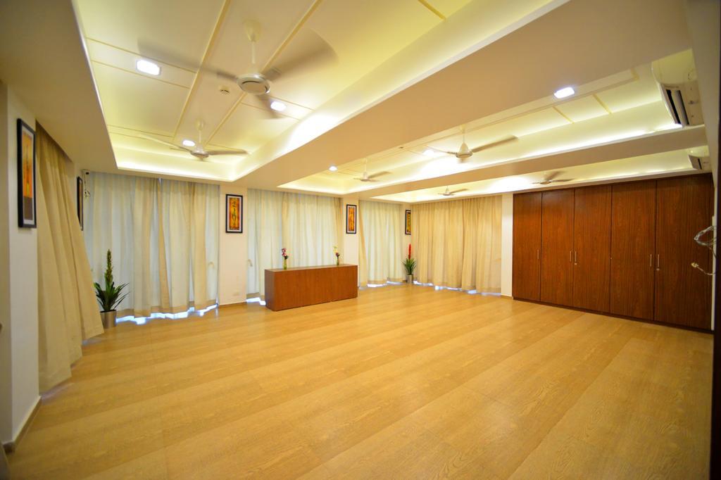 The Grand Imperial Hotel Morbi Zewnętrze zdjęcie